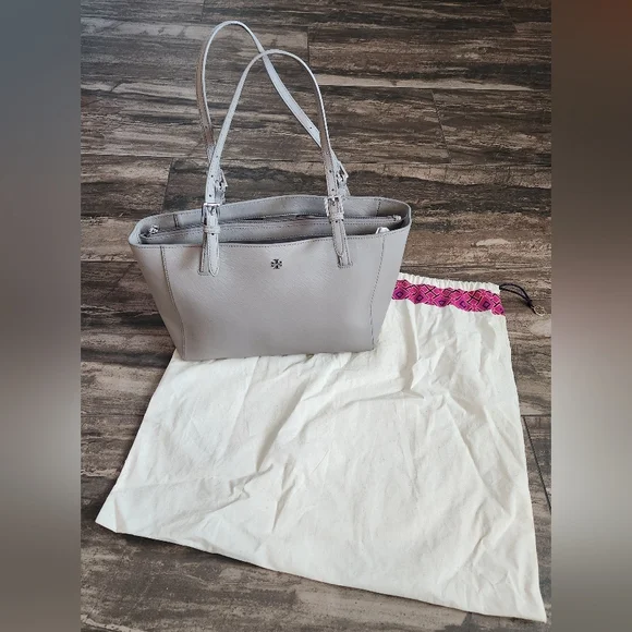 Tory Burch Light Grey Saffiano Leather Tote Bag - Picture 10 of 12